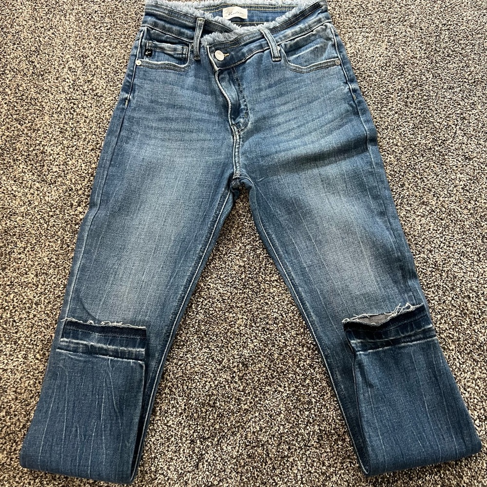 Kancan high rise crossover waist ankle skinny jeans